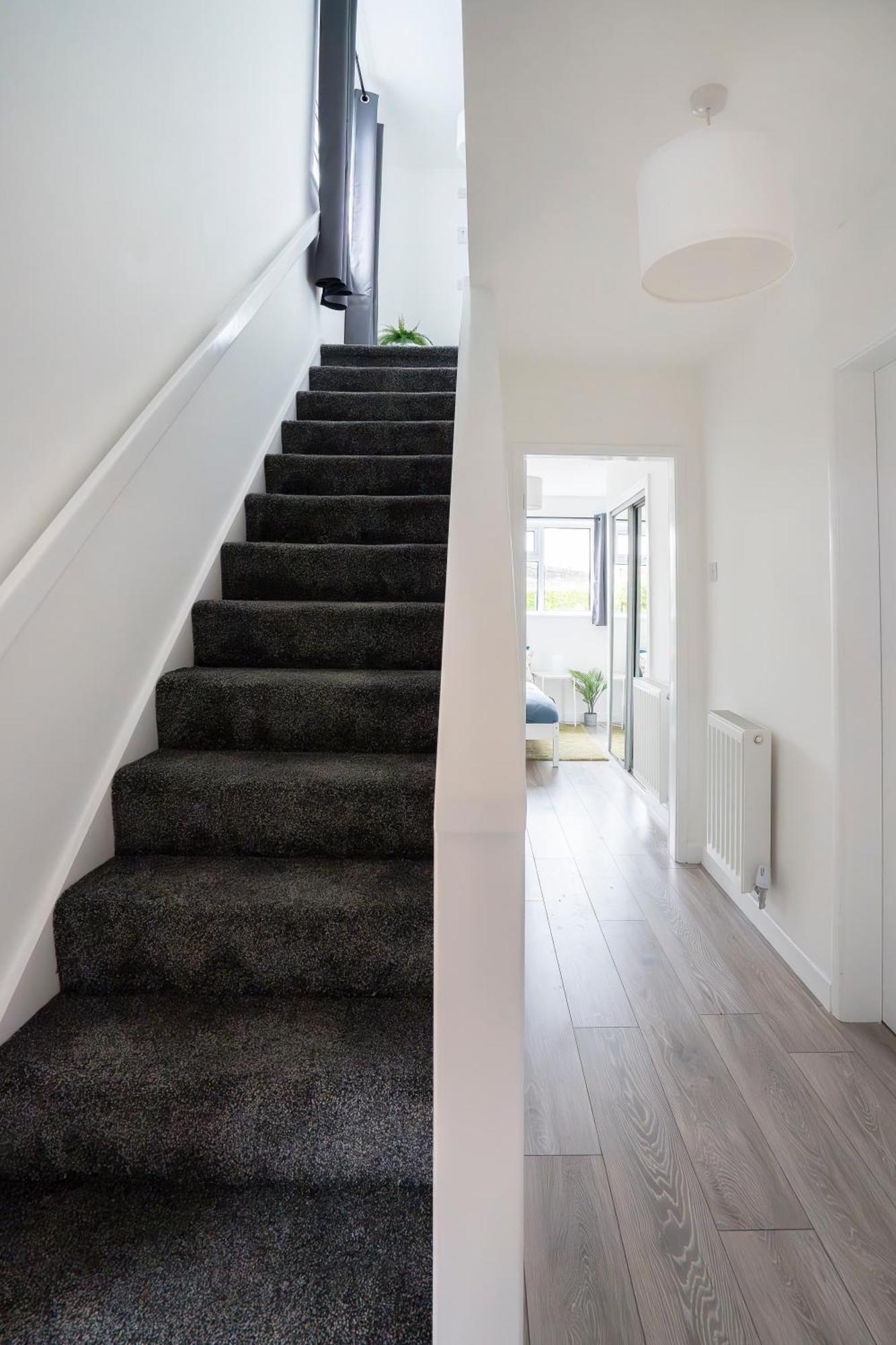 Апартаменти Modern 4 Bed House-Free Parking Burton  Екстер'єр фото